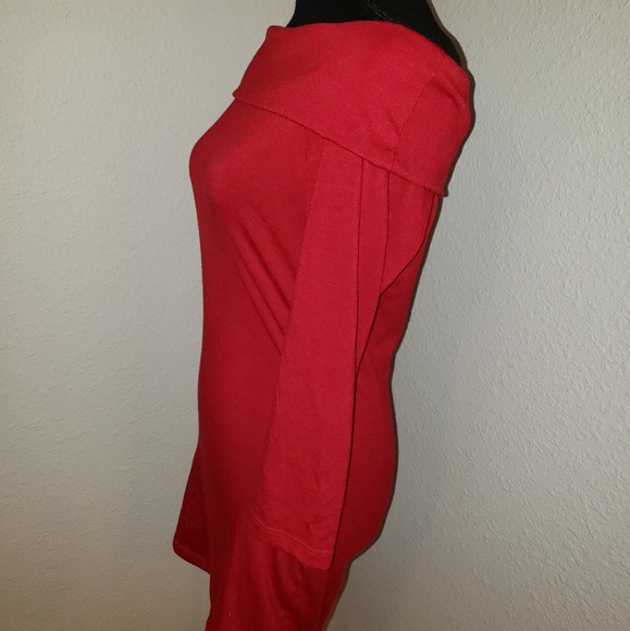 Ladies Rose Red Off The Shoulder Blouse - Picture 4 of 4